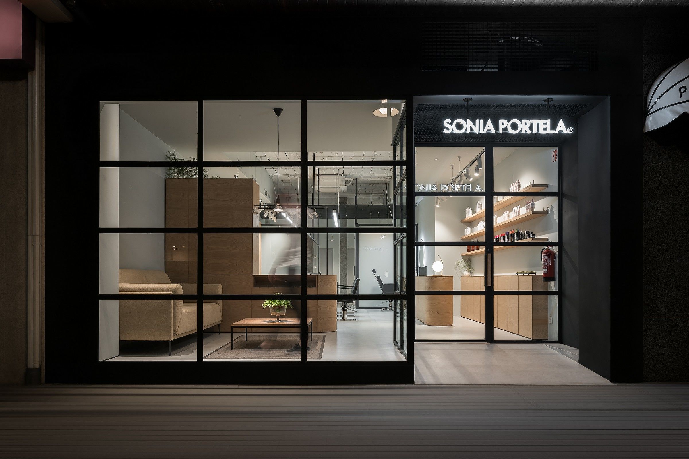 徐匯區(qū)120平簡約型發(fā)廊辦公室裝修設計-第3張圖片-上海古都建筑設計集團