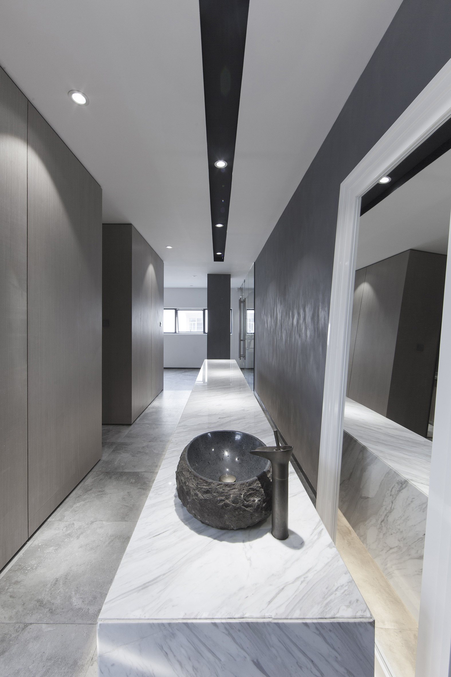 上海辦公室裝修空曠接待室裝修設(shè)計-第8張圖片-上海古都建筑設(shè)計集團